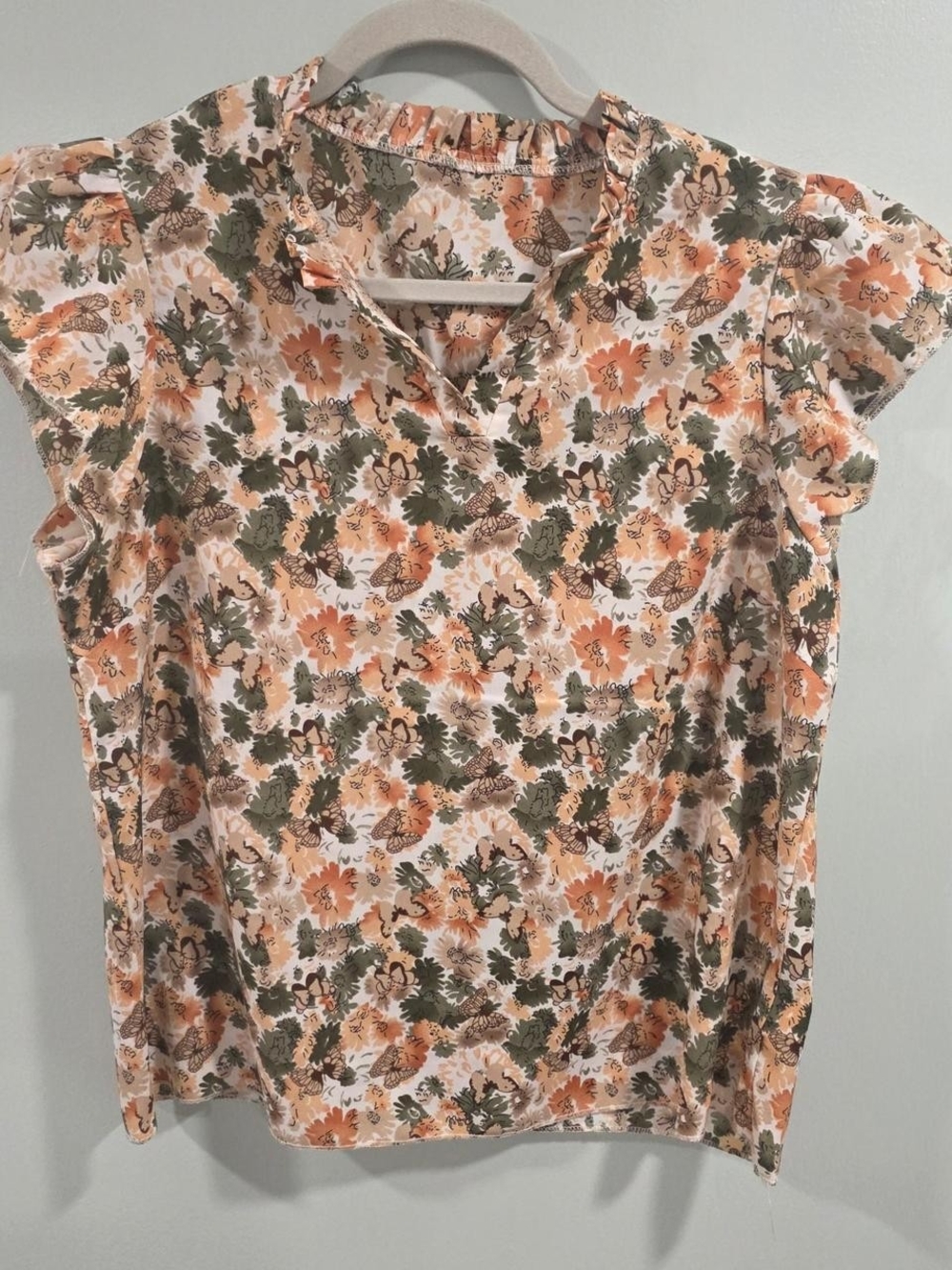 SHEIN Floral Cap-Sleeve Top in Peach, Olive & Cream